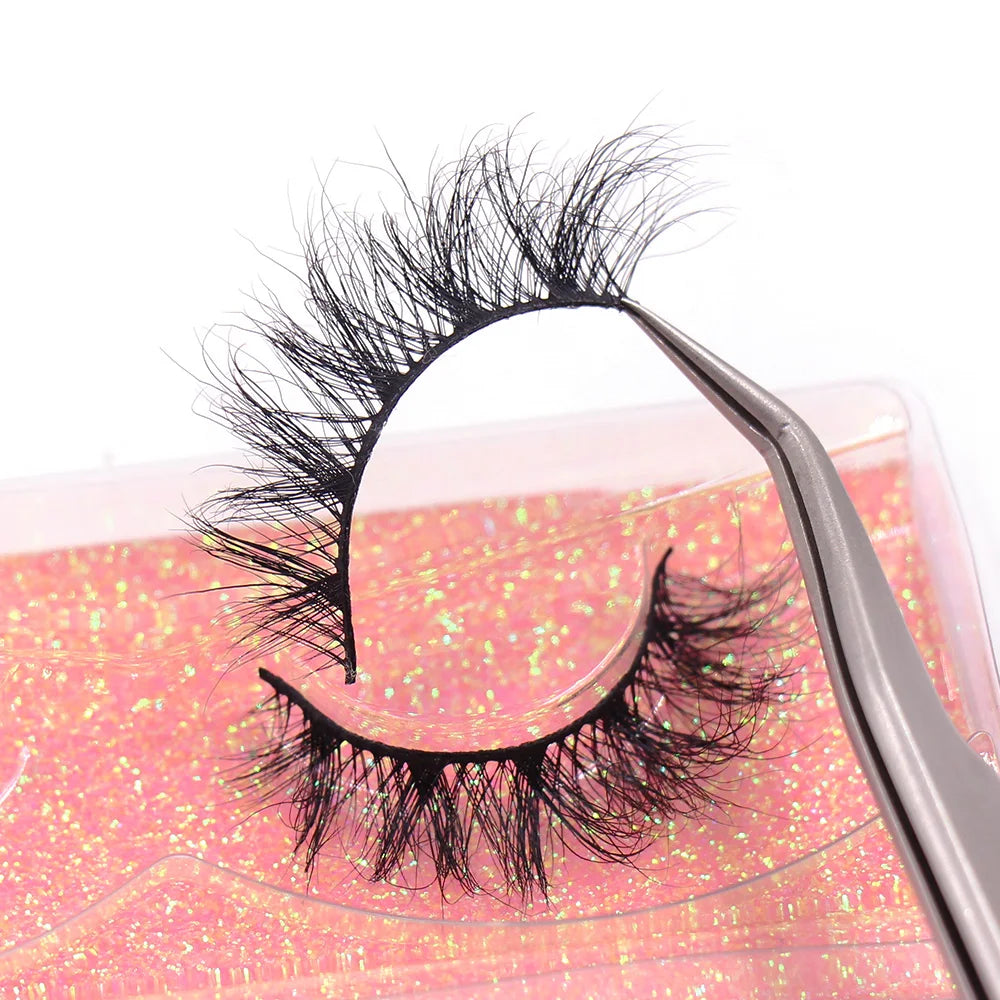 Tidesmit 12mm-15mm short natural 3D mink lashes fluffy wispy false eyelashes detail view for face makeup