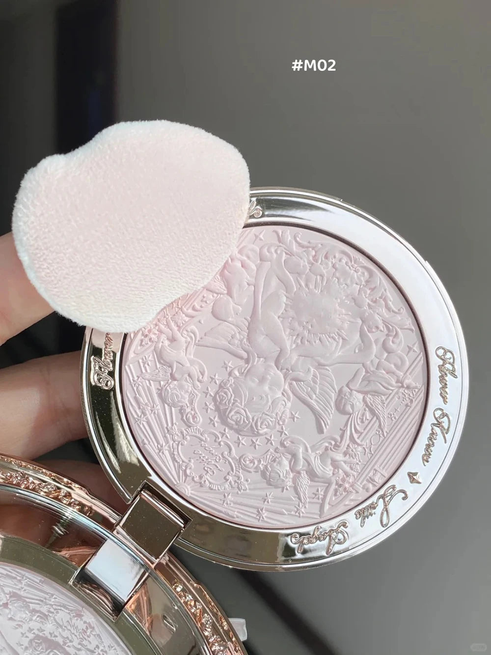 Tidesmit Flower Knows Little Angel embossed highlighter palette shimmer diamond glitter 3D contour detail view