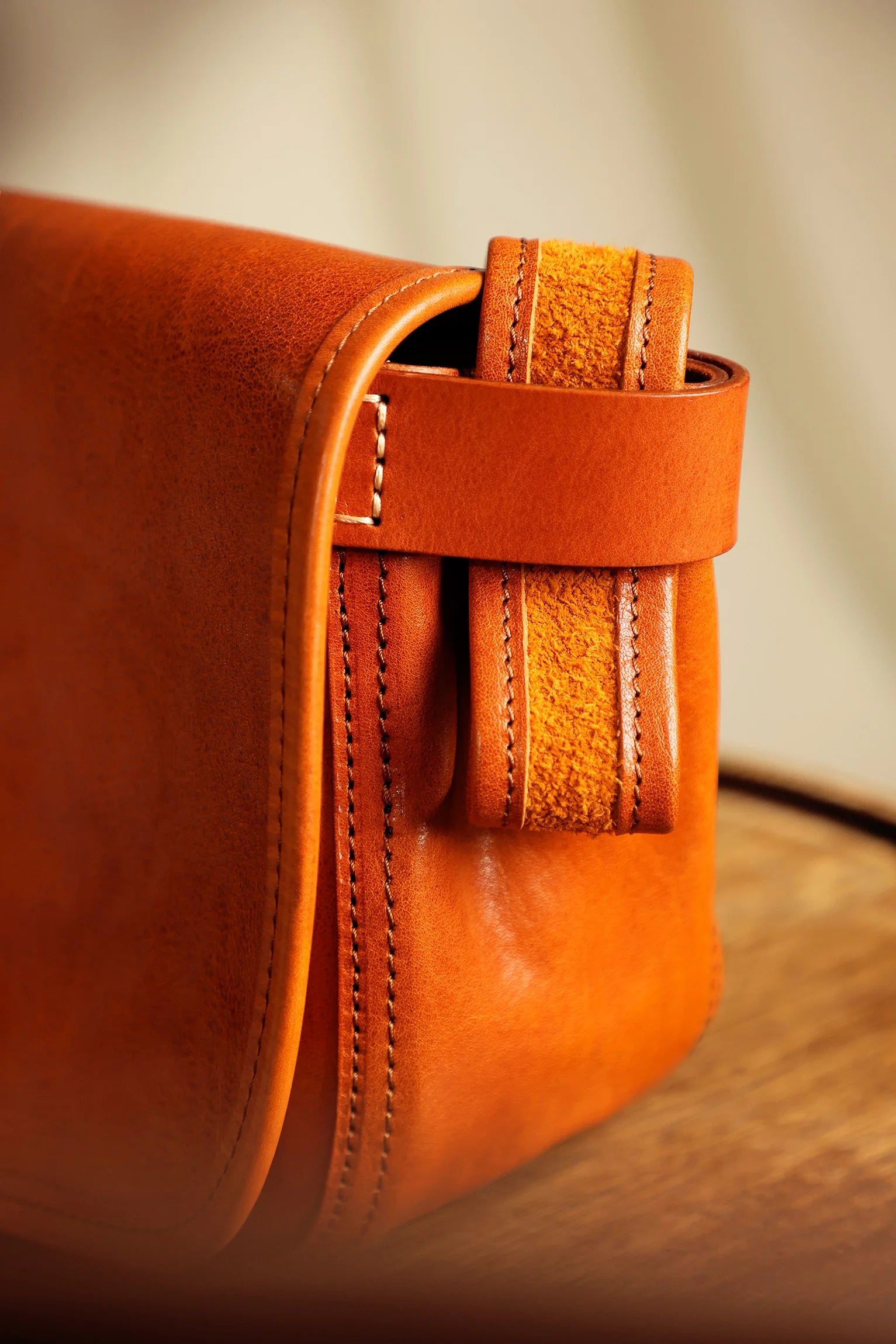 Casual daily luxury vintage designer handmade genuine leather men's women's shoulder bag vegetable tanned cowhide crossbody bag